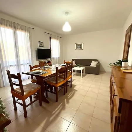 Casa vacanze Bright House, 5min From Nora *